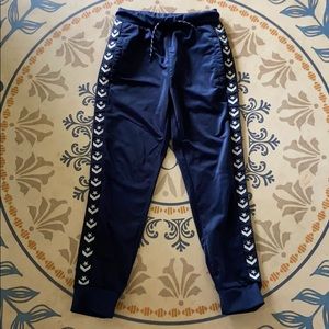 ⭐️Converse Boys track pants size Medium 10-12⭐️